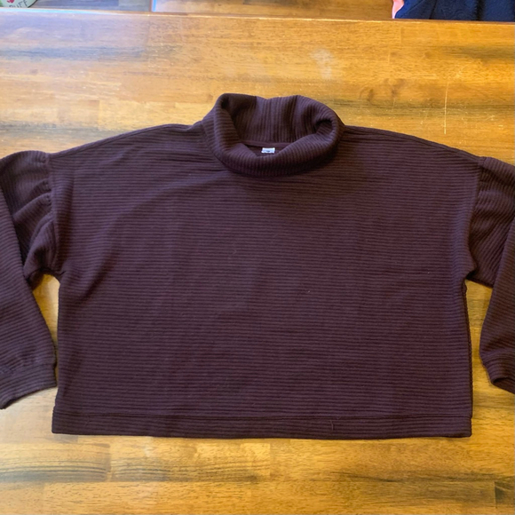 90 Degrees By Reflex Tops - 90 degree Top XL Maroon Burgundy Turtleneck Crop Drop Shoulder Stripe Texture